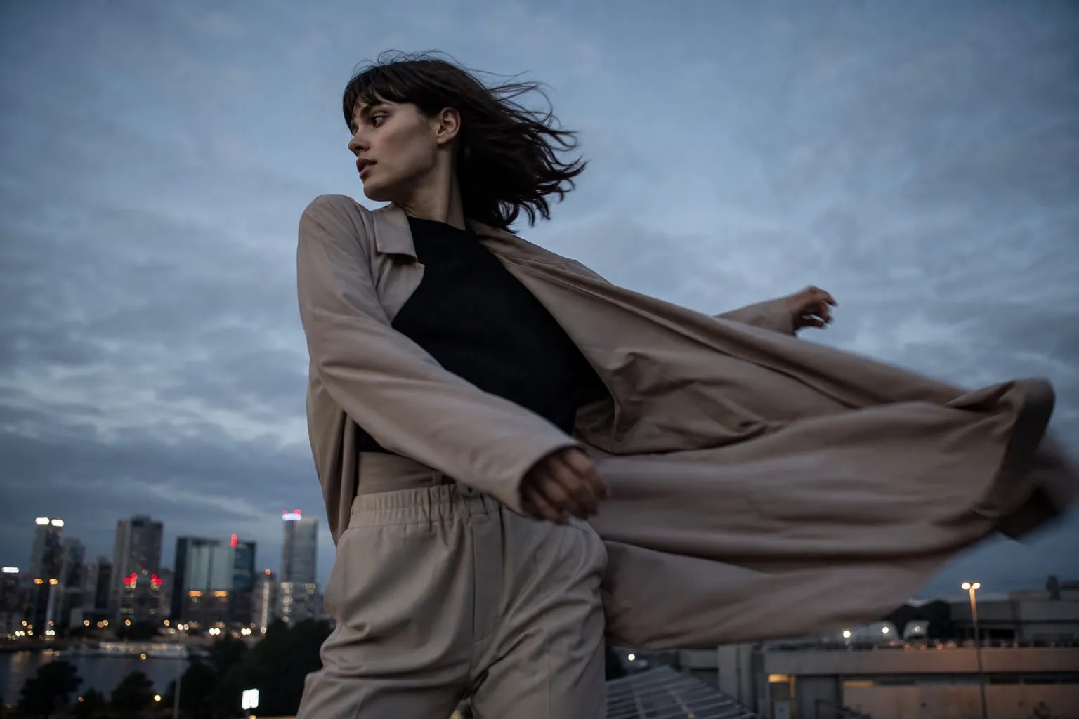 Como fotografar roupas em movimento com intenção editorial